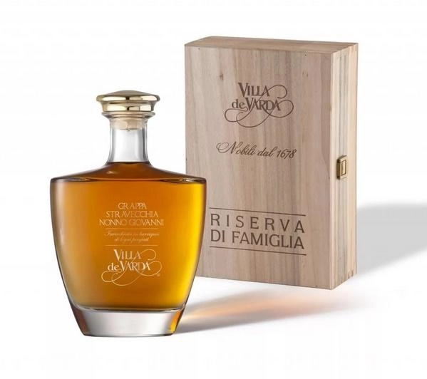 Граппа Villa de varda STRAVECCHIA “NONNO GIOVANNI” gift box    0,7