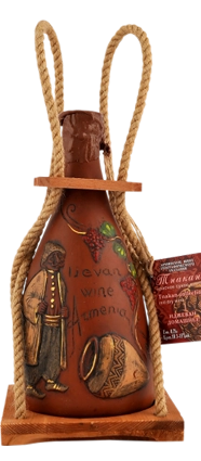 Вино Иджеван Тнакан красное сухое керамика   750 мл