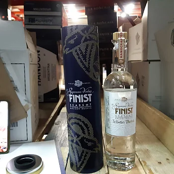 Водка Finist Winter Batch in tube 700 мл