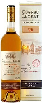 Коньяк Leyrat VS gift box 700 мл