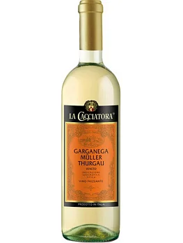 Игристое вино La Cacciatora Garganega Muller Thurgau Frizzante Veneto IGT  750мл