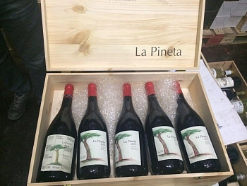 Виный набор  La Pineta Ля Пинета в деревянном кейсе 750 мл