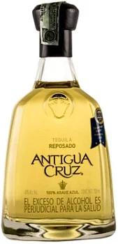 Текила Antigua Cruz Reposado 100%  Agave Azul  750 мл