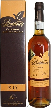 Кальвадос Berneroy XO gift box 700 мл