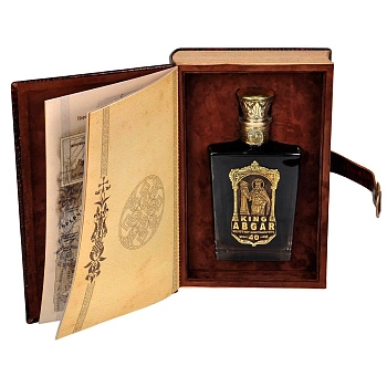 Коньяк Царь Абгар 40 лет в подарочной упаковке 700 мл