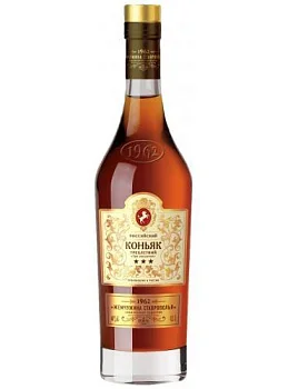 Коньяк Жемчужина Ставрополья Три звездочки 1962 500 мл