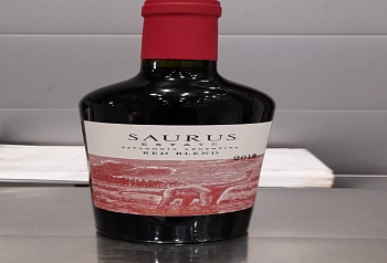 Вино Saurus Estate Red Blend Familia Schroeder Саурус Саурус Эстейт Рэд Бленд Фамилия Шредер  750 мл