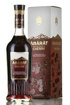 Коньяк  Арарат со вкусом вишни в подарочной коробке  500 мл