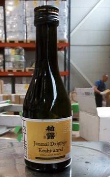 Саке  Hakuro  Junmai Daiginjo Koshitanrei  Дзюнмай Дайгиндзё Коситанрей 15%  300 мл