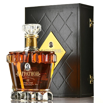 Коньяк ККЗ очень старый марочный  Багратион серия сувенирный комплект 700