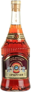 Коньяк  Арцруни  8 лет    500 мл