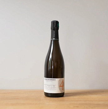 Шампанское HERBERT & CO Cuve 4 1er Cru Extra Brut 2019 750 мл 12%