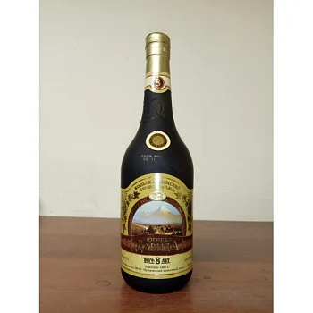 Коньяк  Погреба Давида  8 лет  500 мл