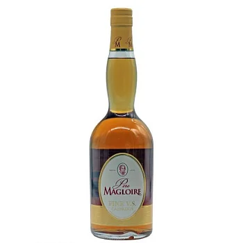 Кальвадос Pere Magloire Fine V.S gift box Пер Маглуар Файн ВС   700 мл