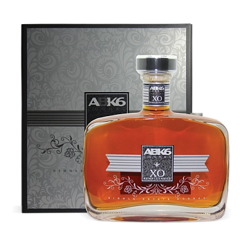 КОНЬЯК  BK6 XO  RENAISSANCE  700  мл