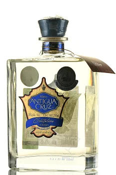 Текила Antigua Cruz Anejo Cristalino 100% Agave Azul  750 мл