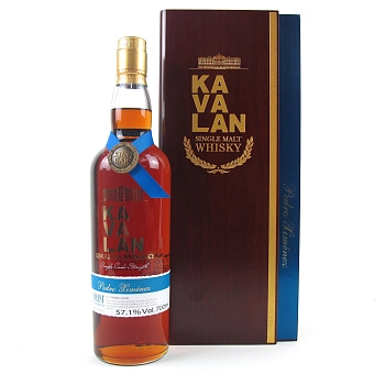 Виски Kavalan Solist Pedro Ximenez Single Cask Strength 57,8% gift box  500 мл