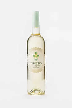 Вино Casa Santos Lima  Tiroliro Vinho Verde semi dry DOC  750 мл