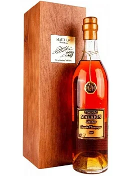 Коньяк  Mauxion Selection Grande Champagne AOC 1994 gift box  700 мл