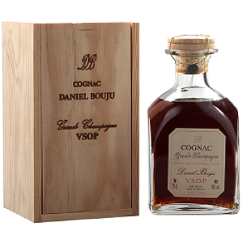 Коньяк Daniel Bouju VSOP 700 мл