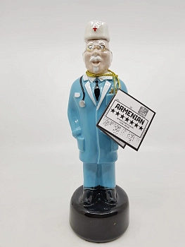 Коньяк  Прошянский Коньячный Завод   Врач 7 лет выдержки Фарфор 330 мл