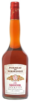 Ликер Pere Magloire Pommeau de Normandie  700 мл