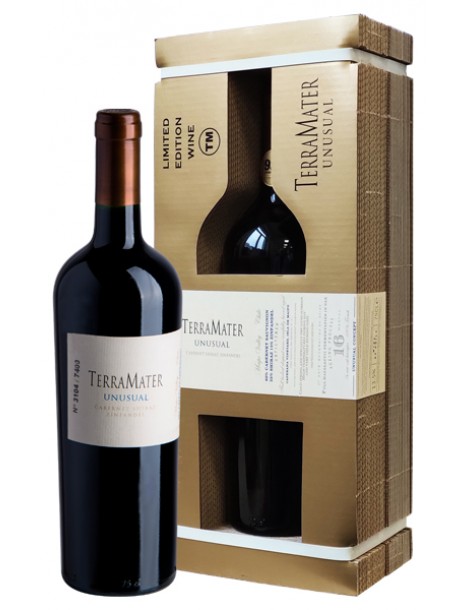 Вино TerraMater  Unusual Cabernet Shiraz Zinfandel  gift box  2019  750 мл
