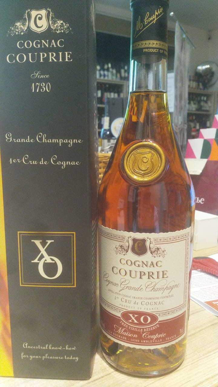 Коньяк Michel Couprie Tres Vieille Reserve XO gift box  700 мл