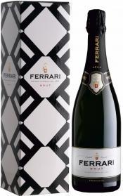 Игристое вино Ferrari Brut Trento DOC gift box  2019 750 мл