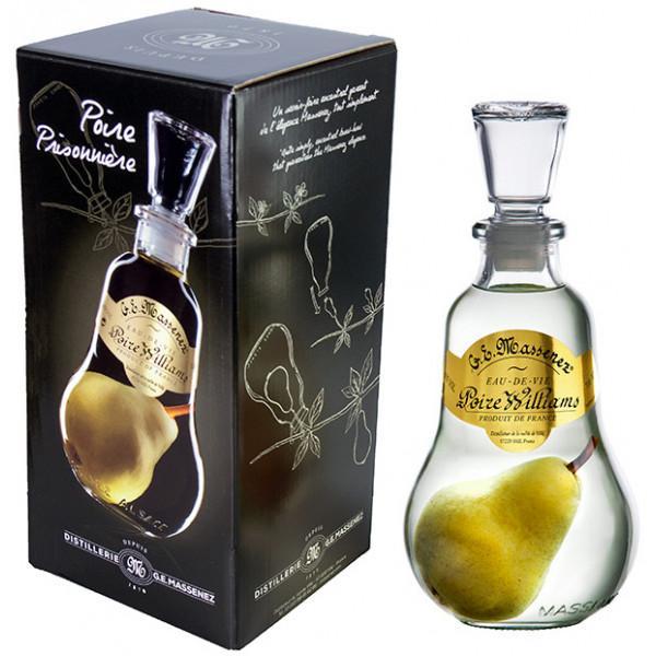 Ликер G.E. Massenez Eau de vie Poire Prisonniere gift box  700 мл