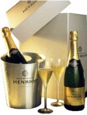Шампанское Henriot  Blanc Souverain Henriot (Blanc de Blancs)  Gift carton with bucket and 2 glasses 750 мл