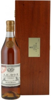 Коньяк A.E. Dor №7  wooden box 700 мл