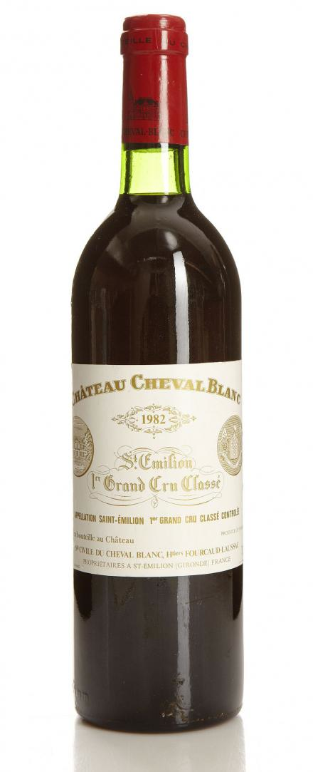 Chateau Chateau Cheval Blanc St-Emilion AOC 1-er Grand Cru Classe Шато Шеваль Блан Гран Крю Классе 1982 750 мл