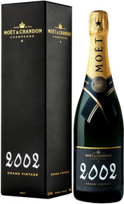 Шампанское Moet & Chandon Brut Vintage 2002 gift box 750 мл