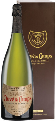 Игристое вино Juve y Camps  Cava "Reserva de la Familia" Gran Reserva Brut Nature  gift box   750 мл