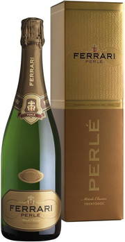 Игристое вино Ferrari Perle 2009 Brut Trento DOC gift box  750 мл
