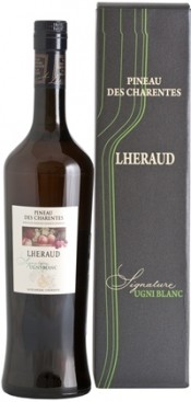 Вино Lheraud Pineau des Charentes Signature Ugni Blanc gift box Леро Пино де Шарант Сигнатюр Уни Блан в подарочной коробке 750 мл