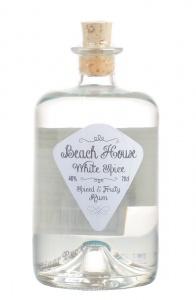 Ром Beach House White Spice & Fruity  700 мл