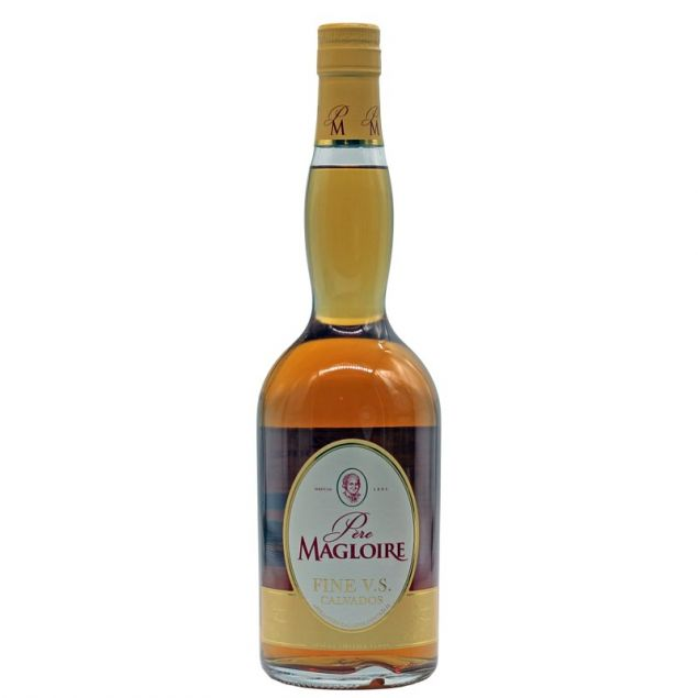 Кальвадос Pere Magloire Fine V.S gift box Пер Маглуар Файн ВС   700 мл