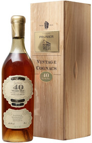 Коньяк  Prunier 40 Years Old Grande Champagne  gift box   700 мл