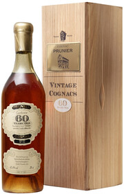 Коньяк  Prunier  60 Years Old  Petite Champagne  wooden box  700 мл