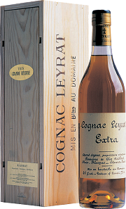 Коньяк Leyrat Extra wooden box   700 мл