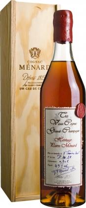 Коньяк Menard Tres Vieux Grande Champagne  gift box     700 мл