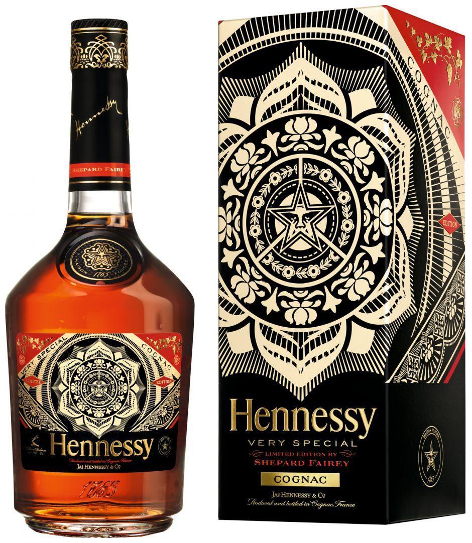 Коньяк Hennessy V.S Limited Edition Shepard Fairey, Хеннесси VS  Шепард Фейри дизайн в подарочной упаковке 700 мл