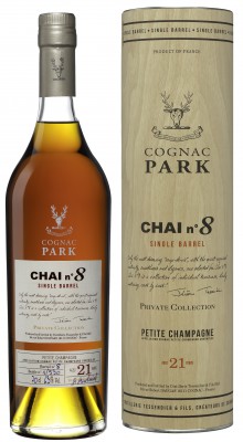 Коньяк CHAI N°8  PETITE CHAMPAGNE Single Barrel aged 21 years wooden box 700 мл