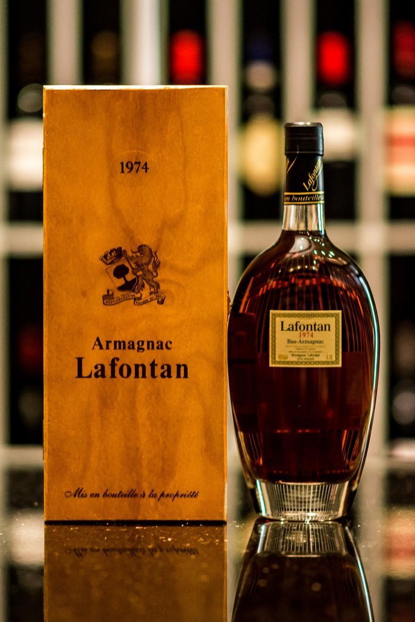 Арманьяк  Lafontan Millesime Bas Armagnac AOC 1974 wooden box 700 мл