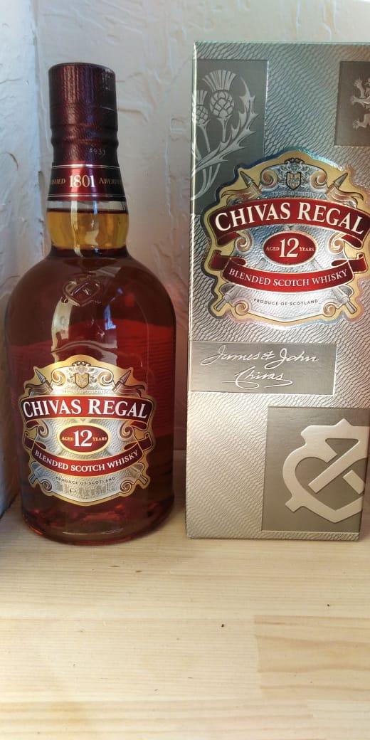 Виски Chivas Regal 12 years old  gift box  750 мл