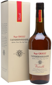 Кальвадос Calvados Venerable in a gift box 700 мл