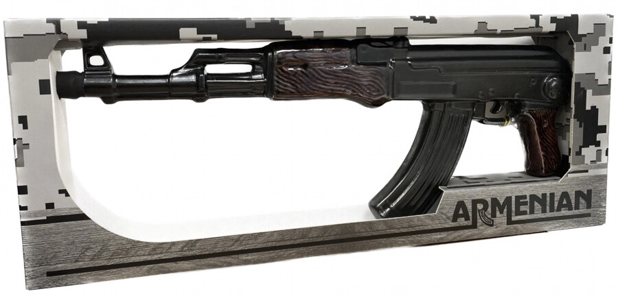 Коньяк Прошянский Коньячный Завод  Автомат 47  7 лет выдержки (Керамика ) в п/у 750 мл