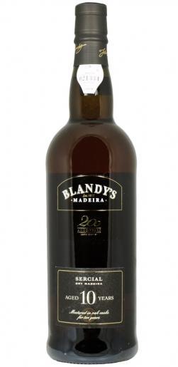 Крепленное вино Madeira Wine Company Blandy's Sercial Dry 10 Years Old Мадейра Вайн Компани Блендис Серсиал Драй 10-лет 500  мл